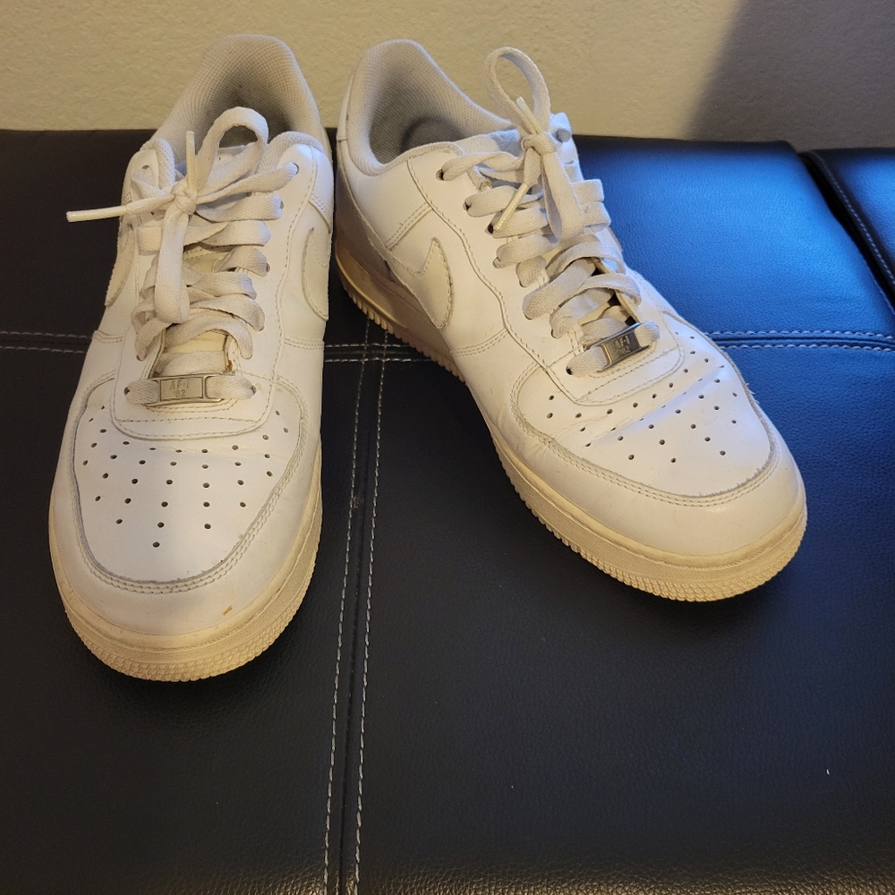 Men's Nike Air Force 1 size 8.5 (2008)